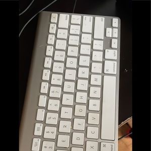 Wireless apple keyboard